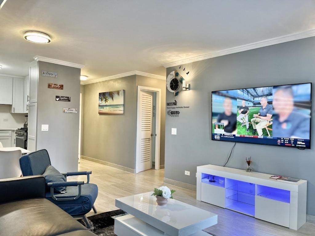 Waikiki Condo 2 Bedrooms 2 Bathrooms With 1 Free Parking Space Honolulu Eksteriør billede